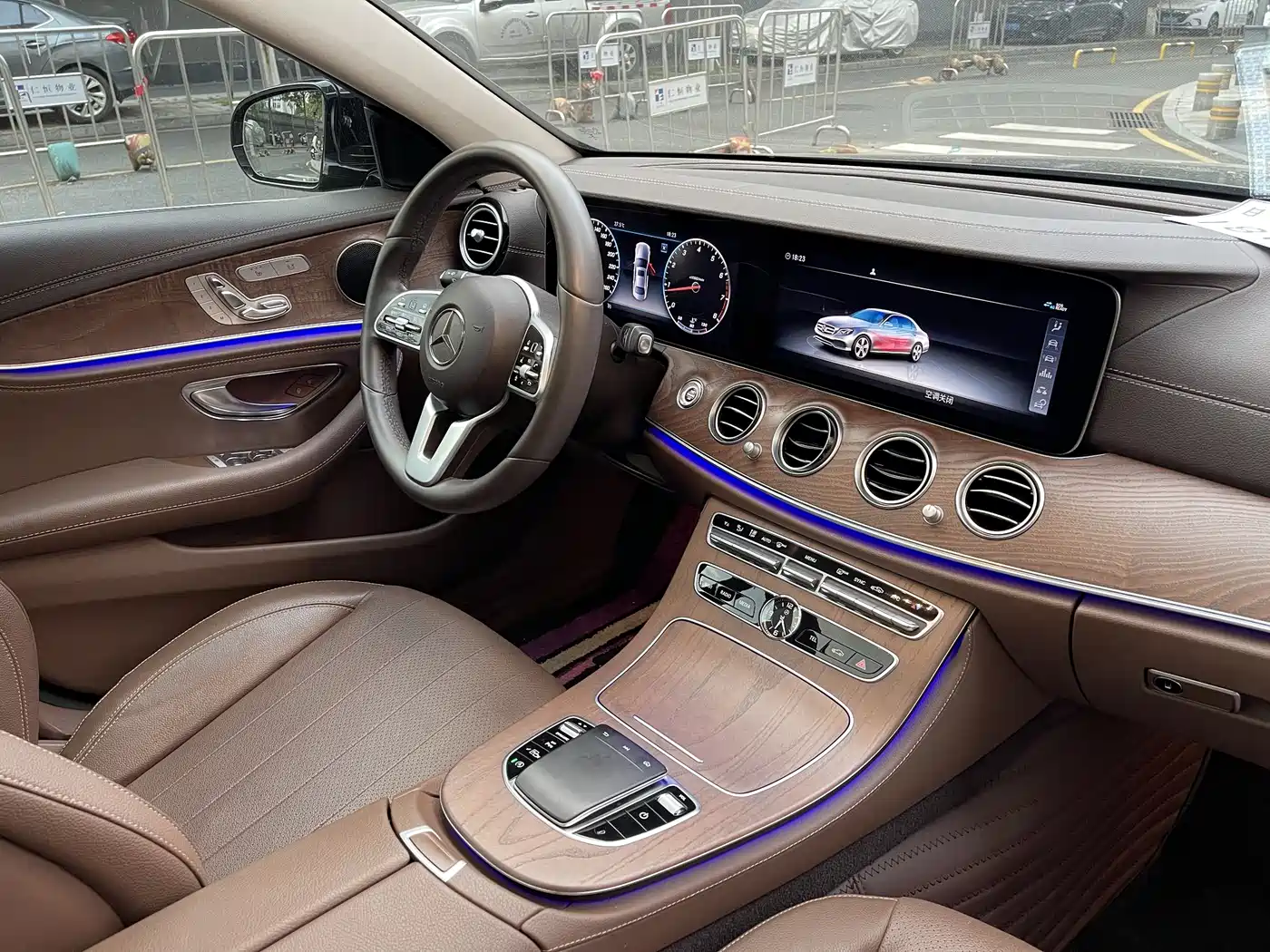 Mercedes-Benz E-Class 2020 E 300 L Fashion фото 16