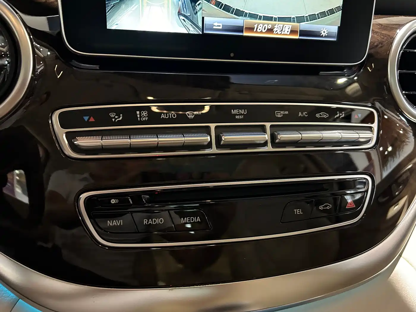 Mercedes-Benz V-Class 2017 2016 V 260 L Premium Long