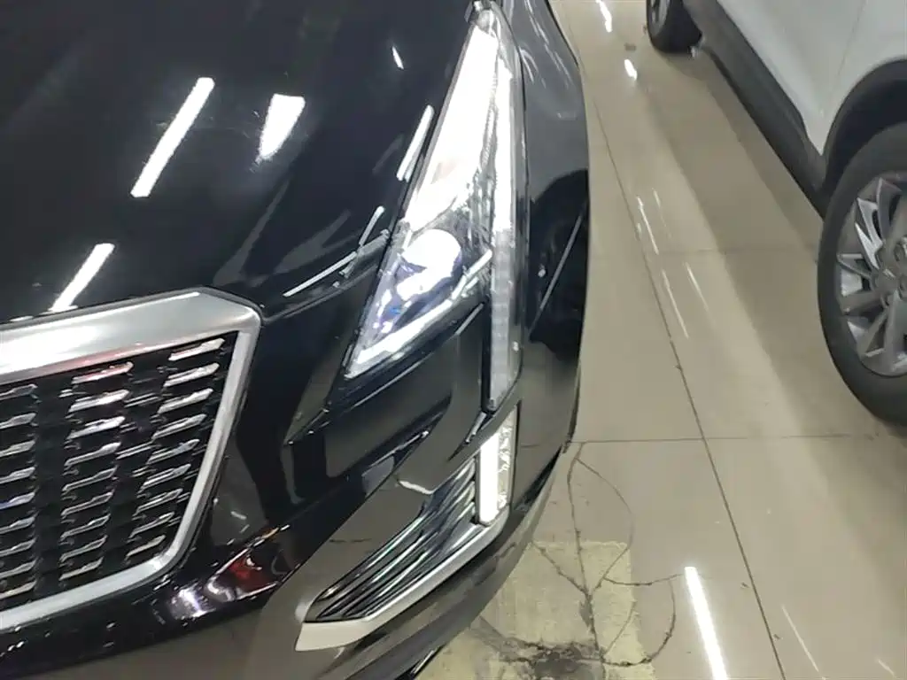 Photo 24 - Cadillac XT5
