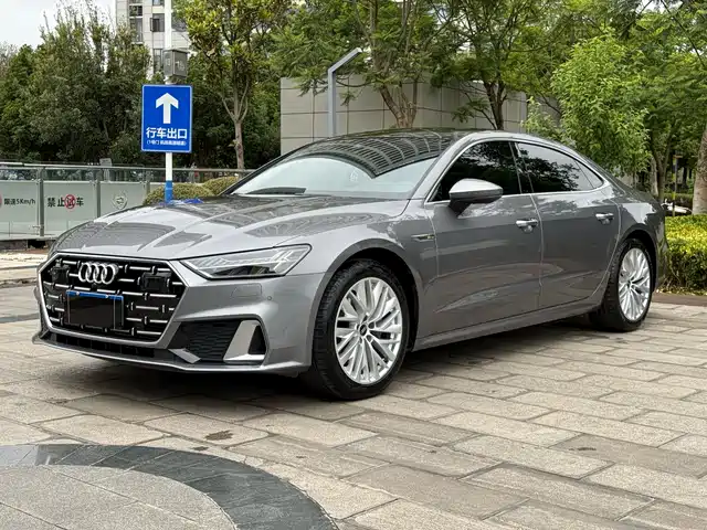 Audi A7L 2024 45TFSI S-line Dream Edition Crystal Package — фото 1