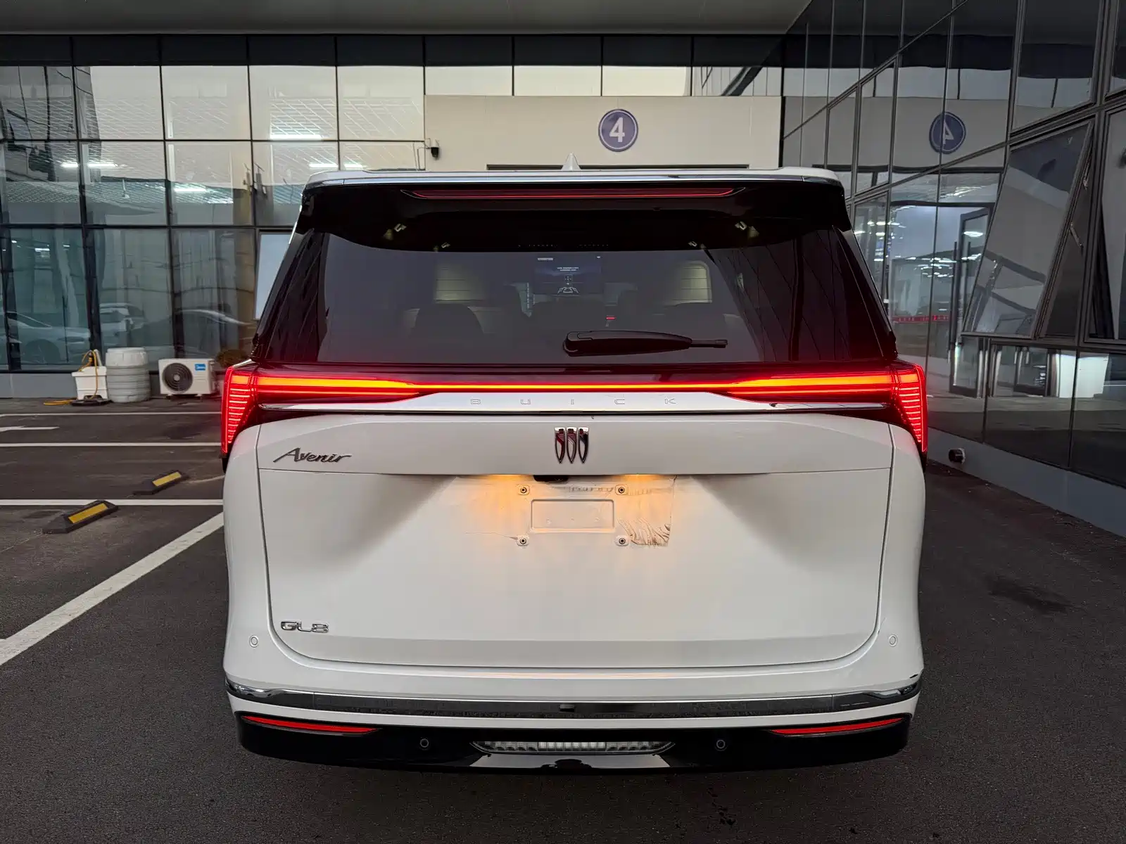 Фото 8 - Buick GL8