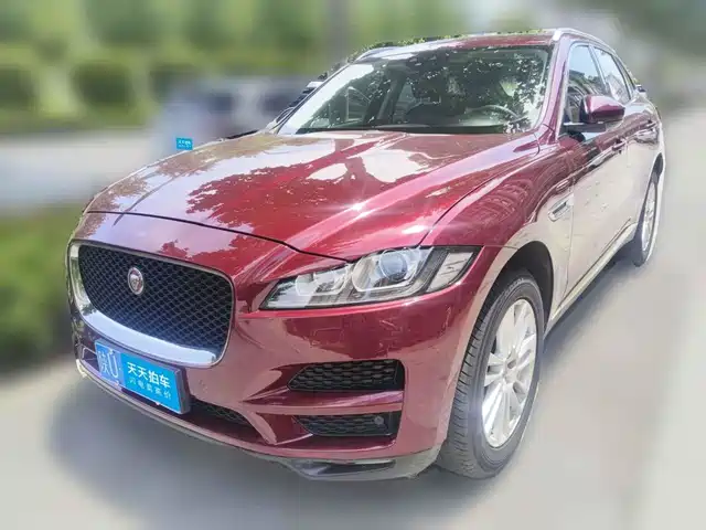 Jaguar F-PACE 2016 2.0T FWD Urban Premium Edition — фото 1