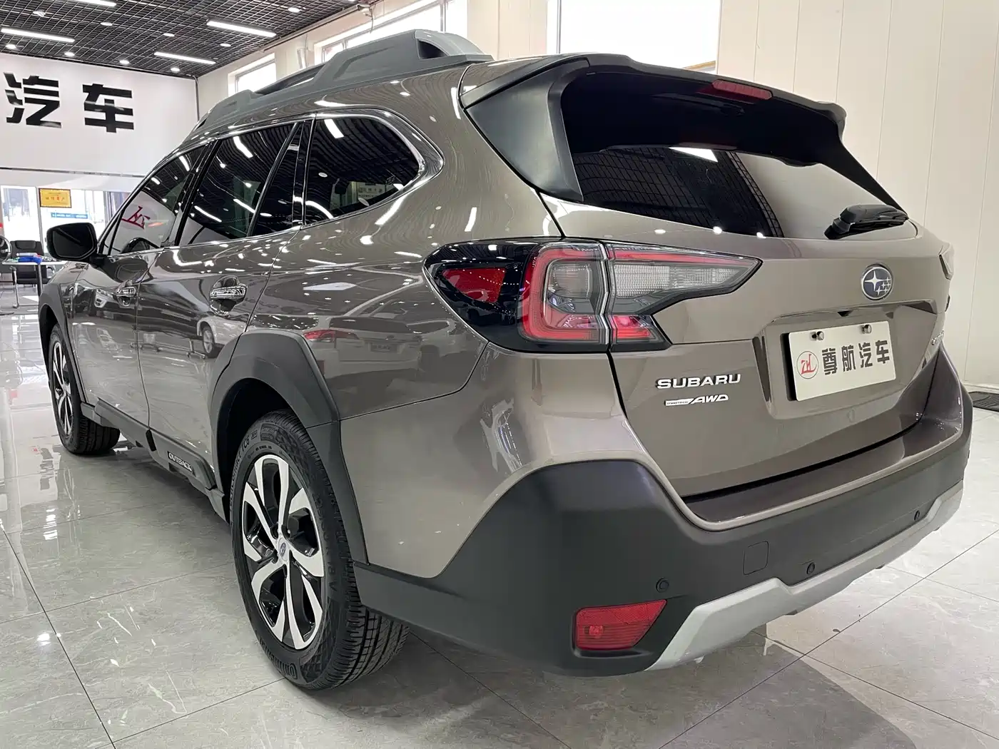 SUBARU OUTBACK