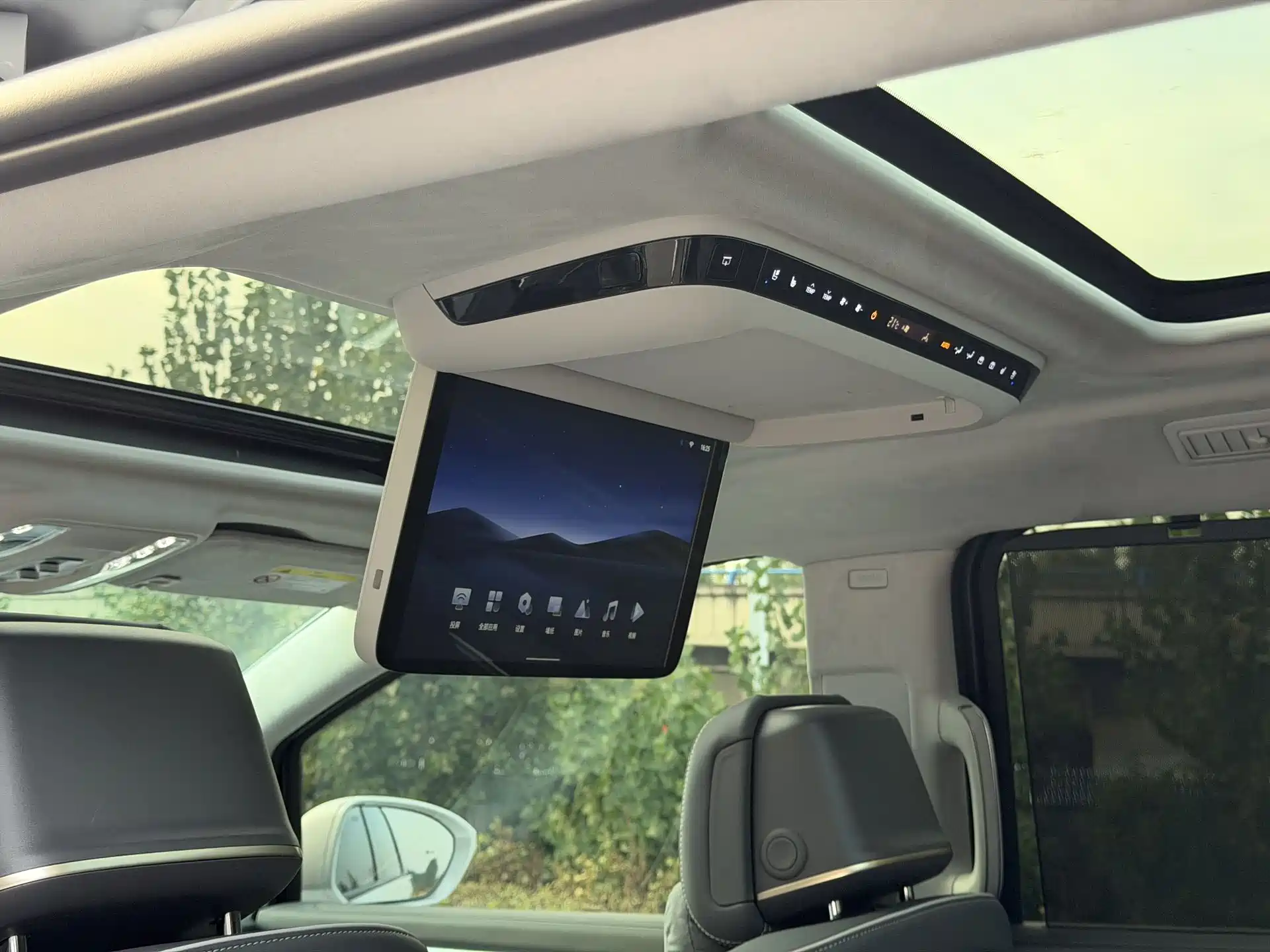 Фото 8 - Buick GL8