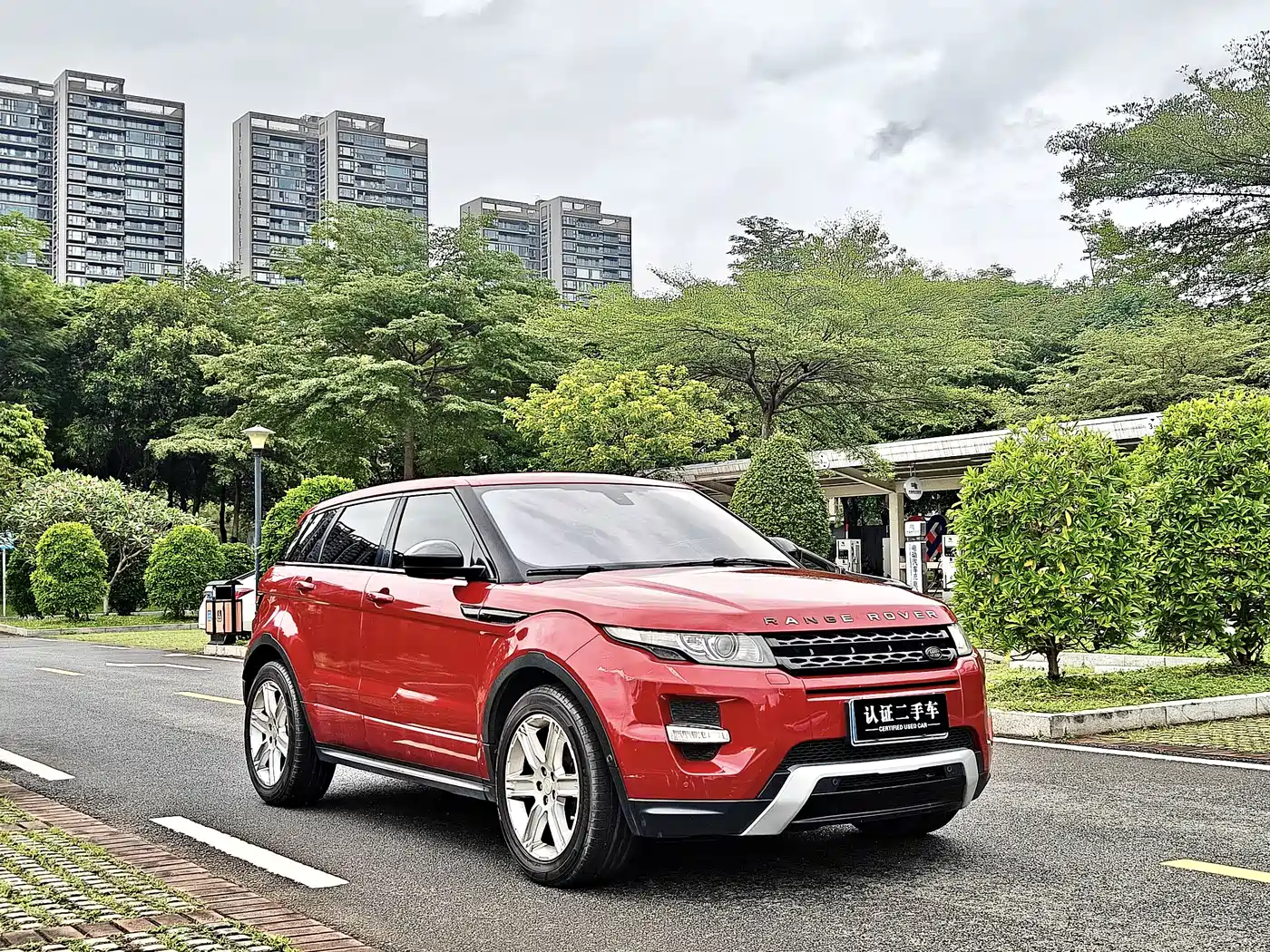Land Rover Range Rover Evoque 2015 2.0T 5-Door Dynamic Edition фото 4