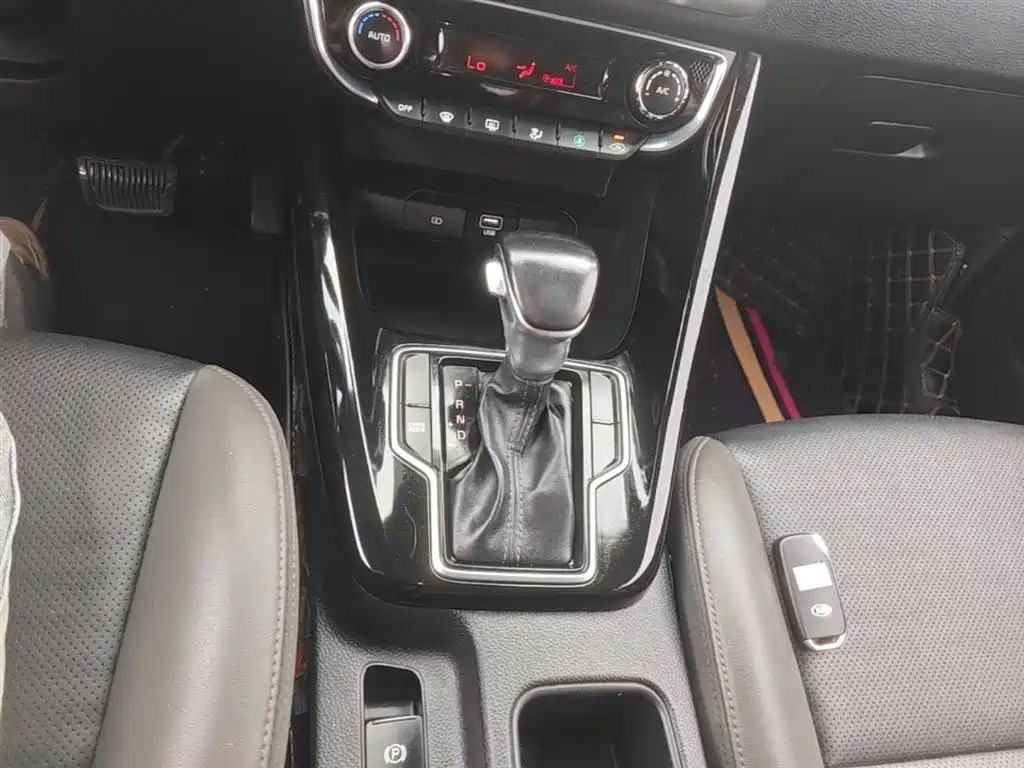 Kia Sportage 2018 2.0L Automatic Smart Luxury (China V) фото 14