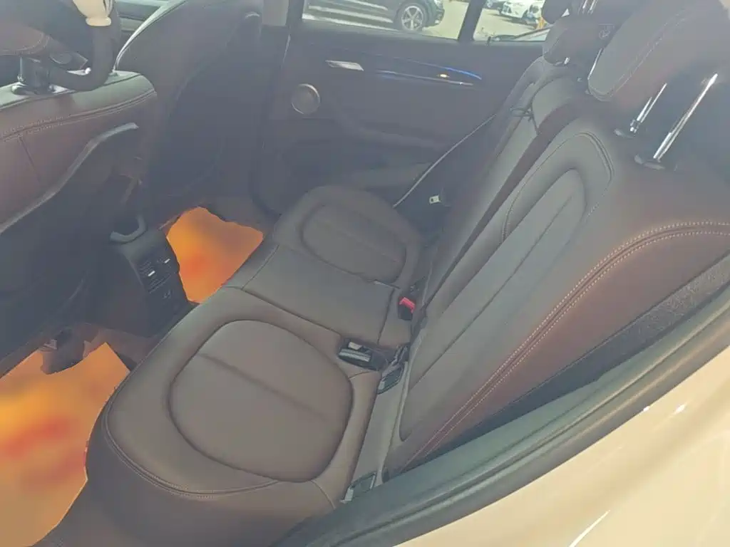 Photo 17 - BMW X2