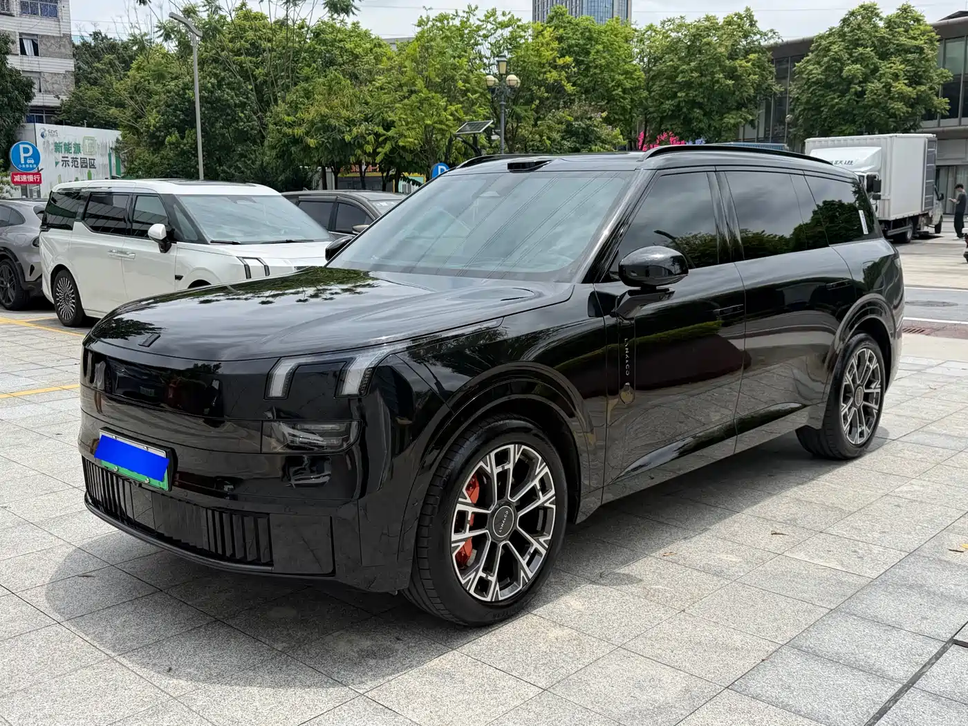 Lynk & Co 900 2025 1.5T Ultra
