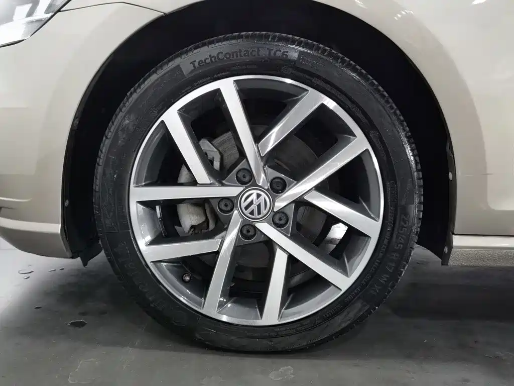 Photo 17 - Volkswagen Golf
