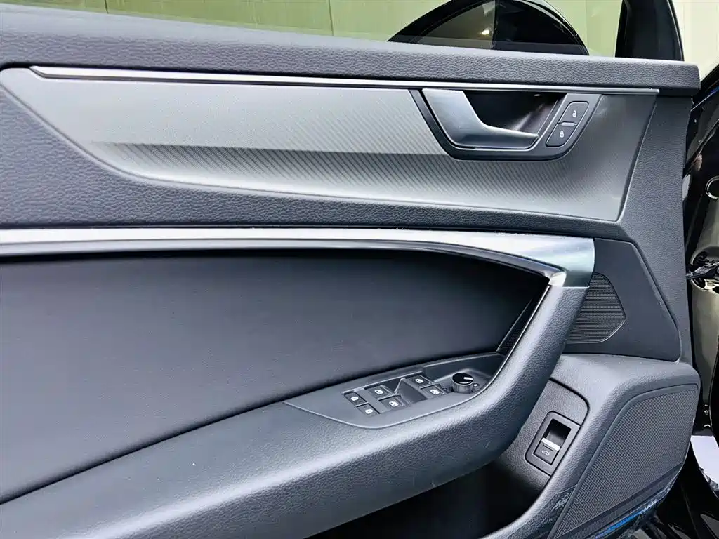 Audi A6L 2021 45 TFSI Exclusive Elegance фото 11