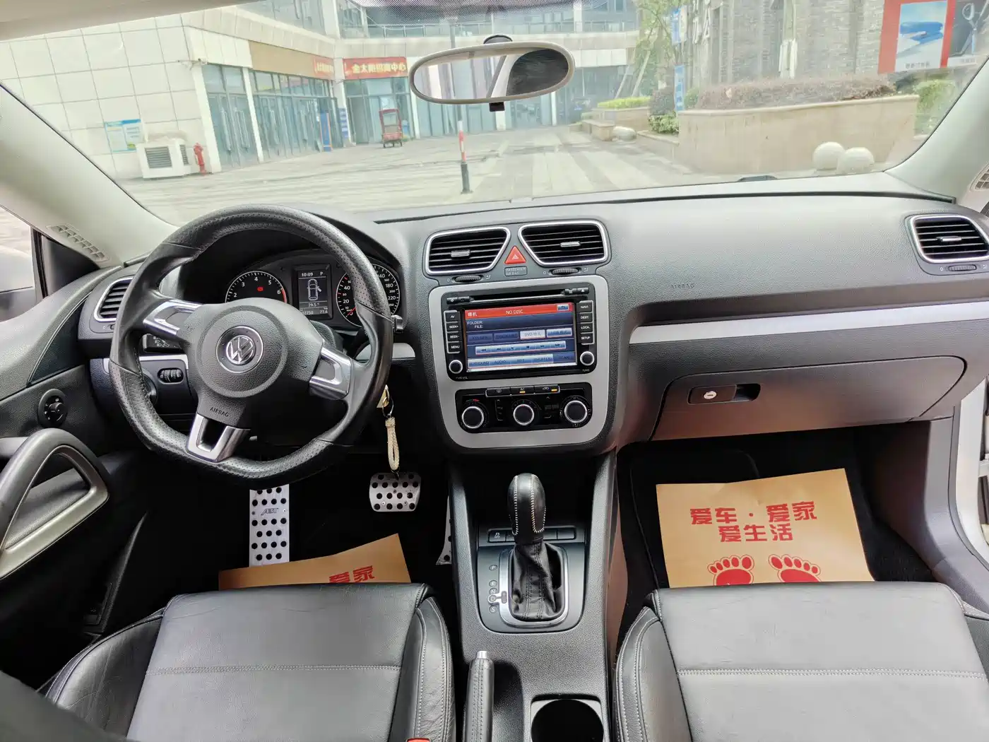 Volkswagen Scirocco 2011 1.4TSI Single Turbo Style Edition фото 11