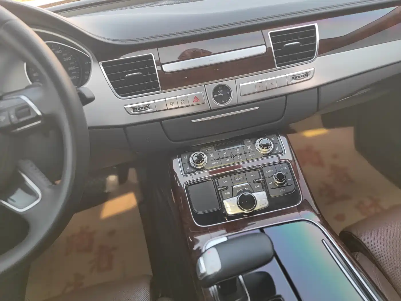 Audi A8 2012 A8L 45 TFSI quattro Luxury фото 16