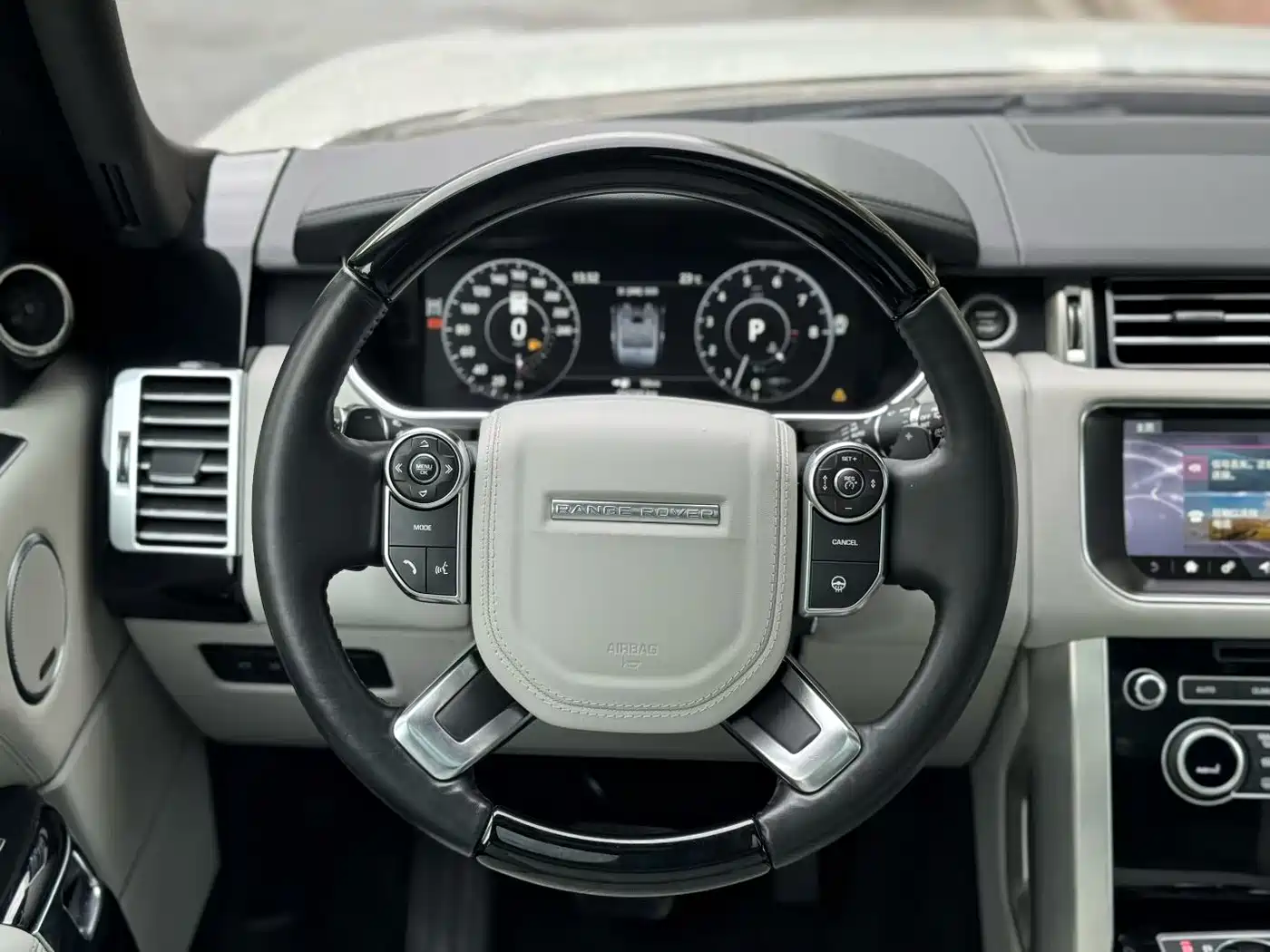 Land Rover Range Rover 2017 3.0 SC V6 Vogue фото 3
