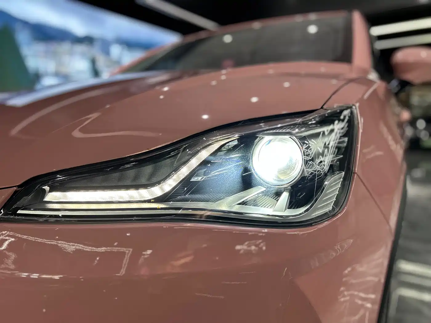Nezha Auto Nezha V 2021 2022 Trend 400 Lite Pink Custom Edition