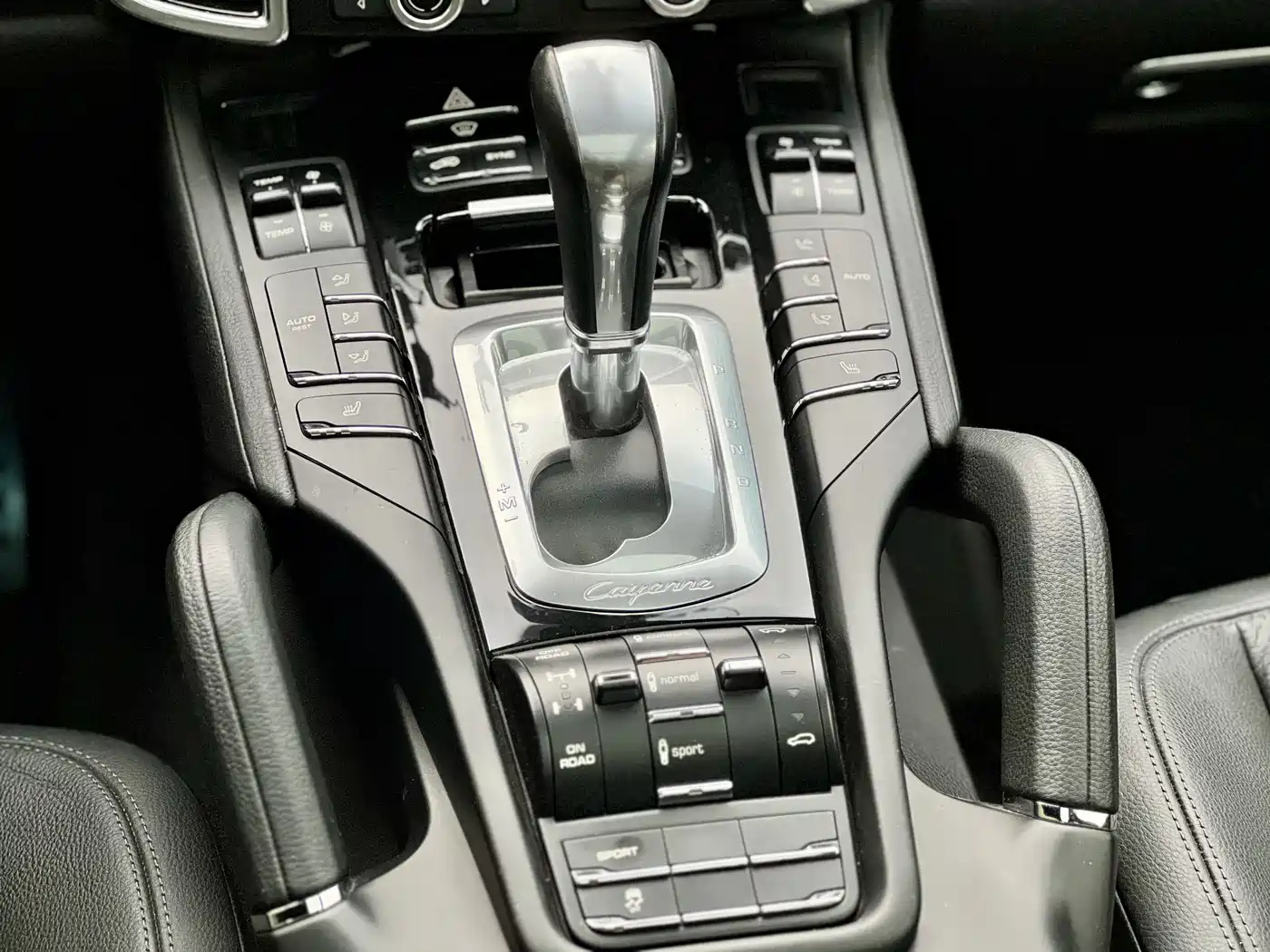 Porsche Cayenne 2011 Cayenne 3.0T фото 9