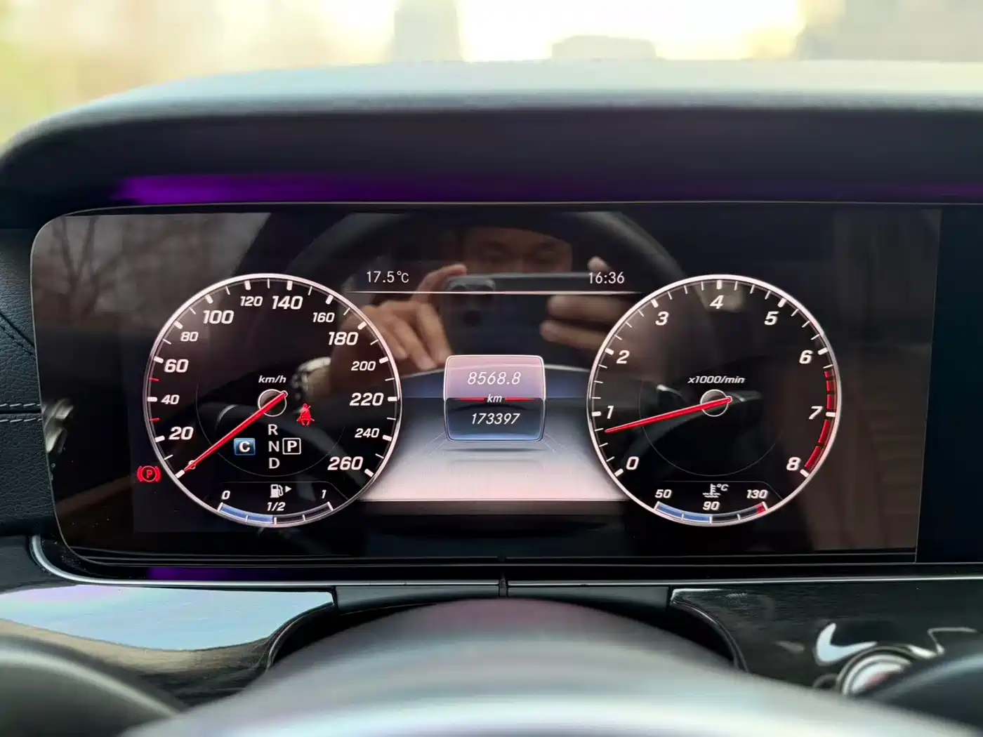 MERCEDES-BENZ E CLASS