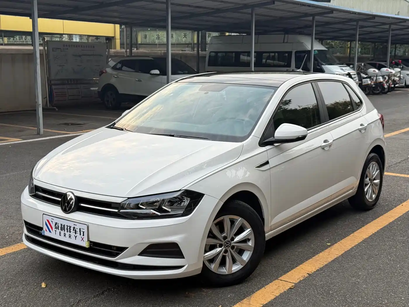 Volkswagen Polo 2022 2021 Plus 1.5L Automatic Colorful Tech Edition