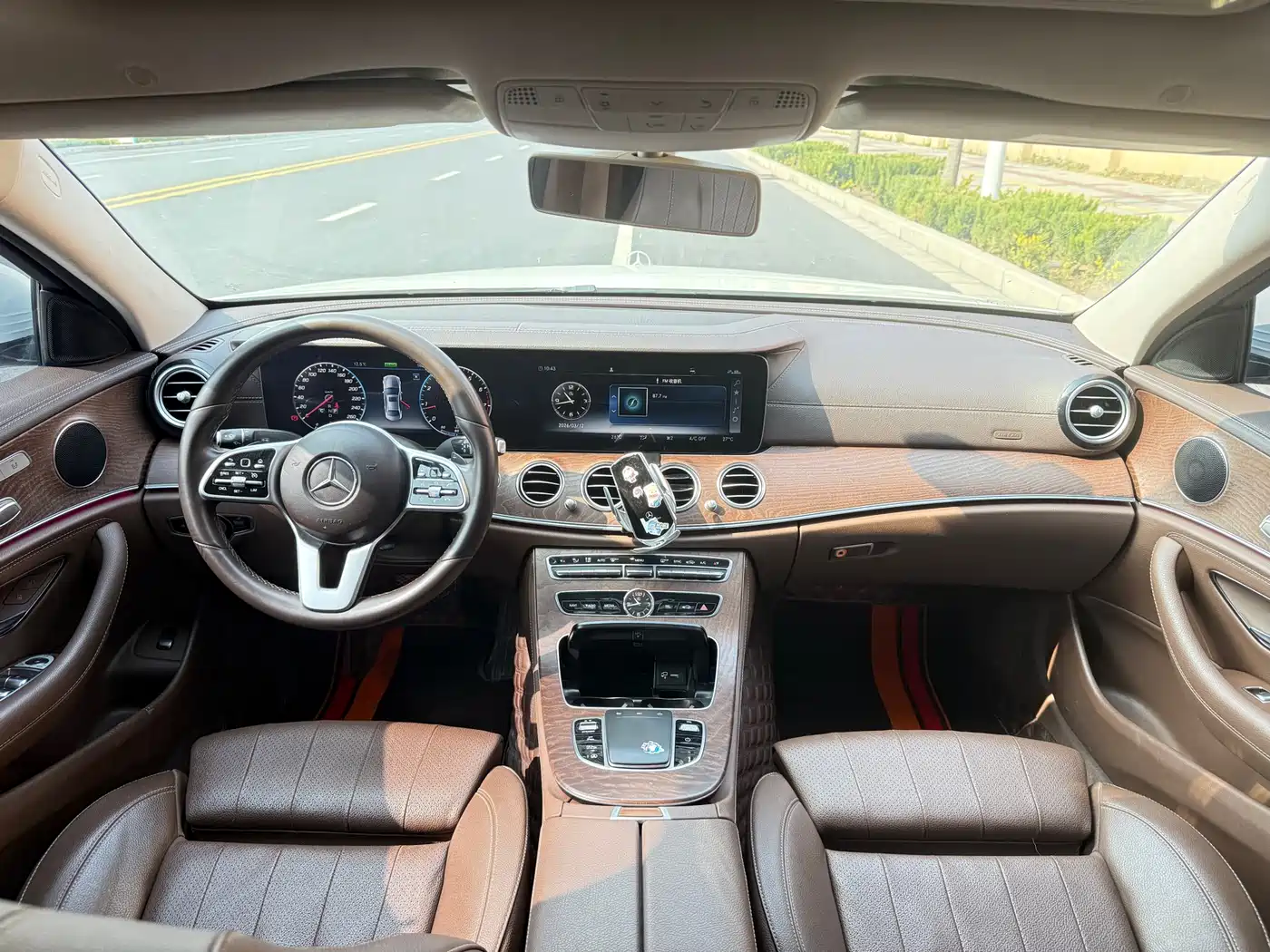 Mercedes-Benz E-Class 2020 E 260 L фото 9