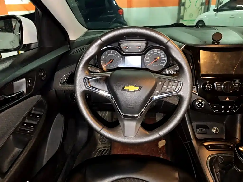 Chevrolet Cruze 2016 1.5L Manual Elite Edition фото 17