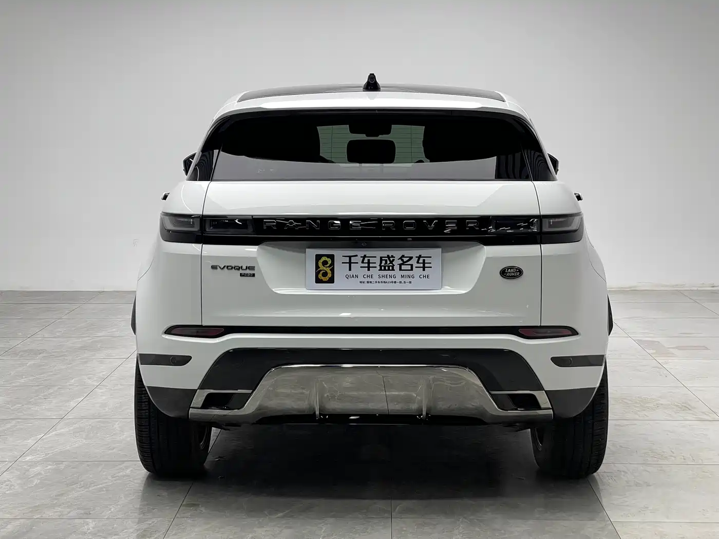 Land Rover Range Rover Evoque 2023 Range Rover Evoque L 249PS Premium Luxury Edition фото 5