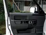 Photo 10 - Land Rover Range Rover