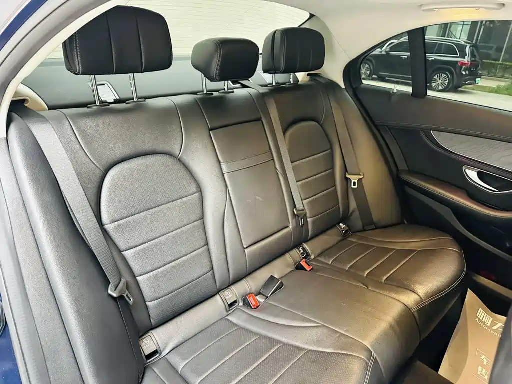 Фото 8 - Mercedes-Benz C-Class