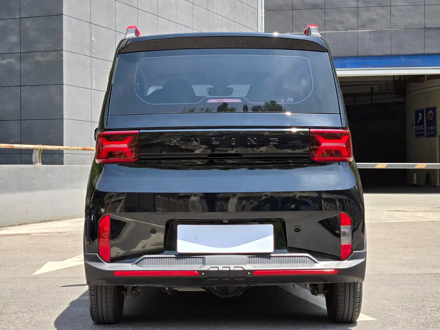 WULING AUTOMOBILE HONGGUANG MINIEV