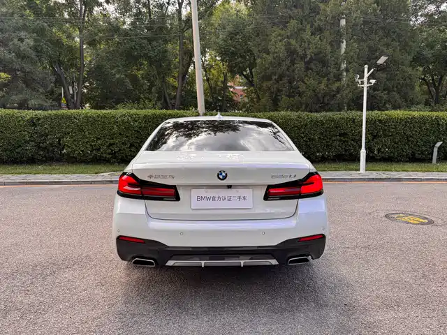 BMW 5 Series 2022 Model Second Facelift 525Li M Sport Package — фото 4