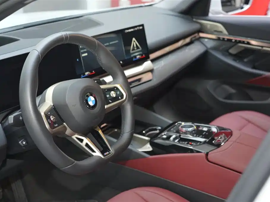BMW 5 Series 2025 530Li Premium M Sport Package фото 15