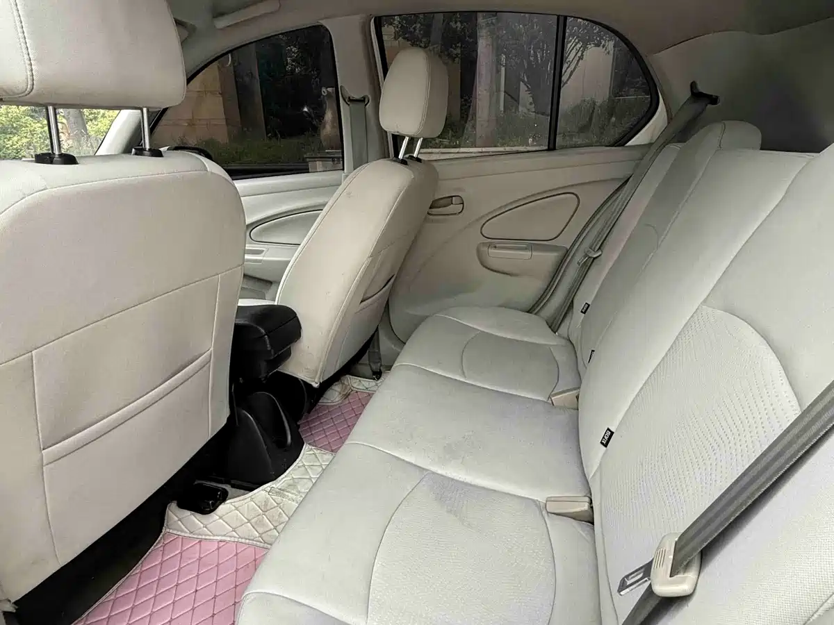 Dongfeng Junfeng ER30 2018 2018 Model Base