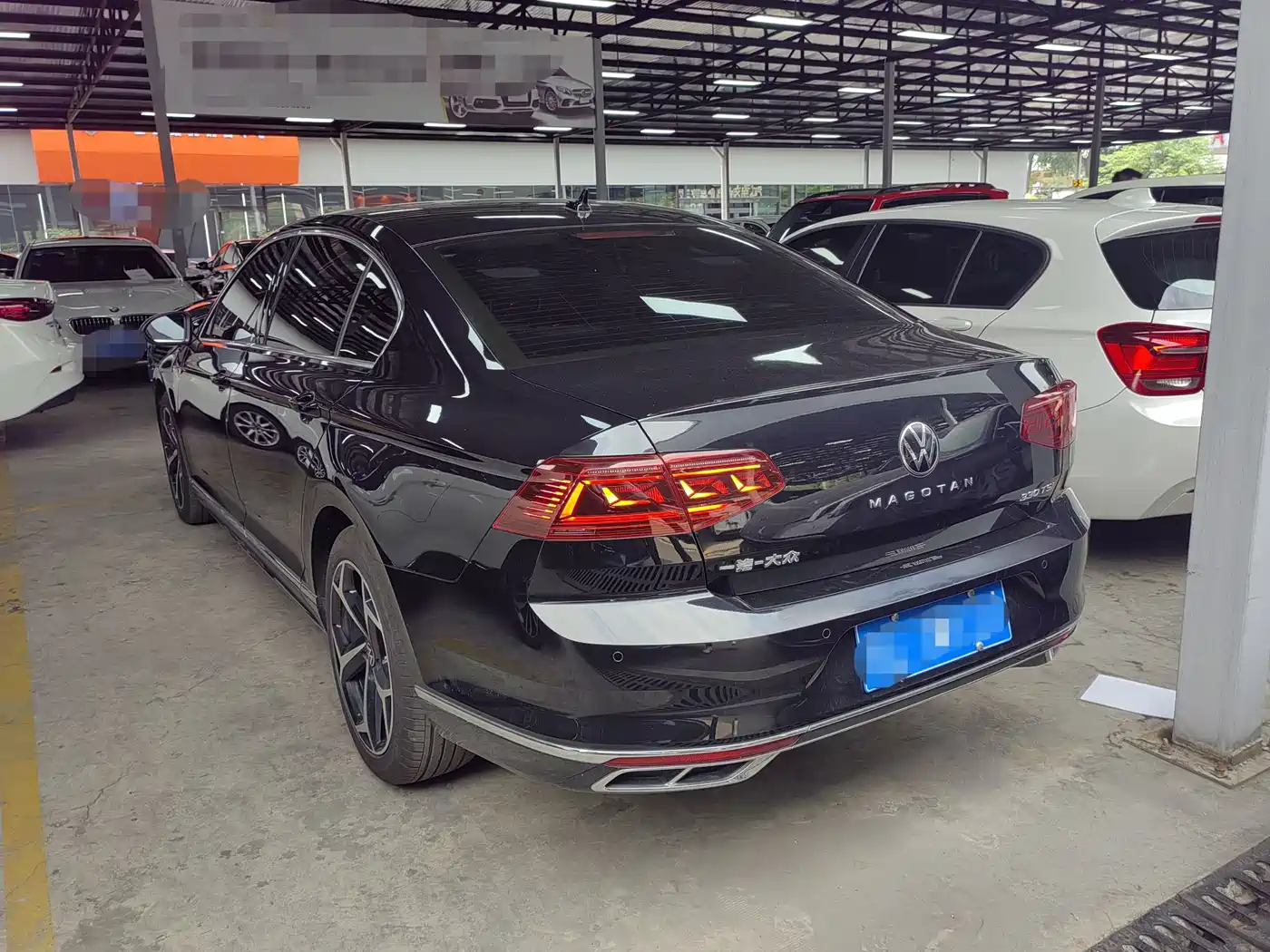 Volkswagen Magotan 2024 2 Million Units Public Sharing Edition 330TSI DSG Luxury фото 12