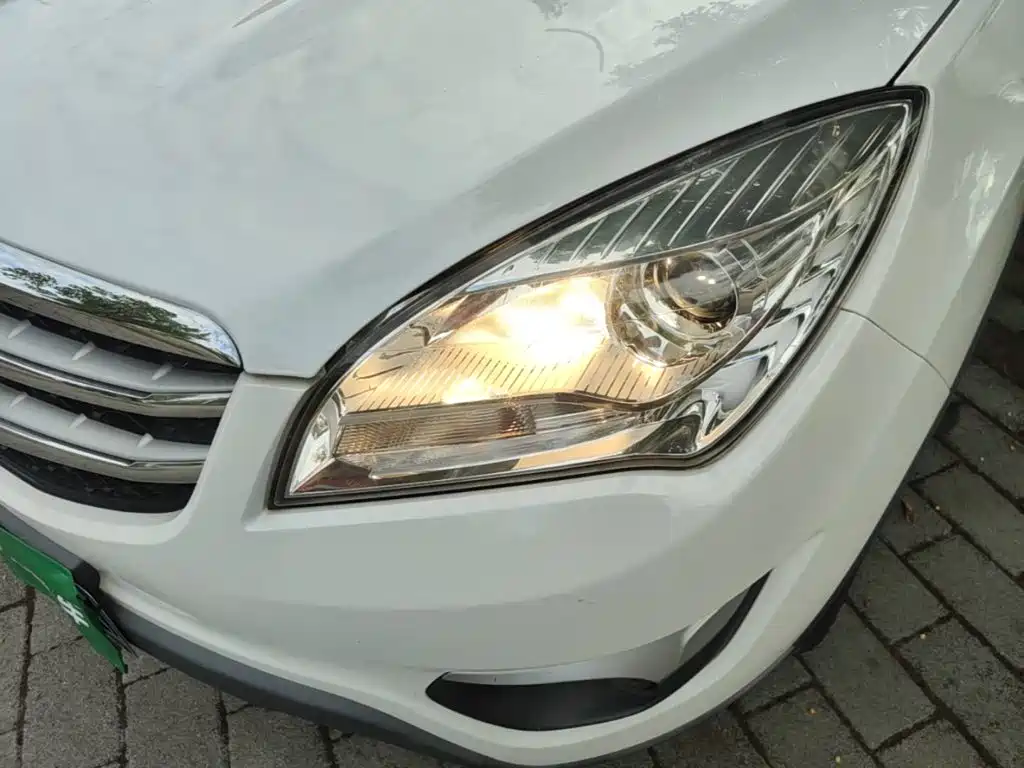 Changan CS35 2017 2016 1.6L Automatic Luxury Model China V