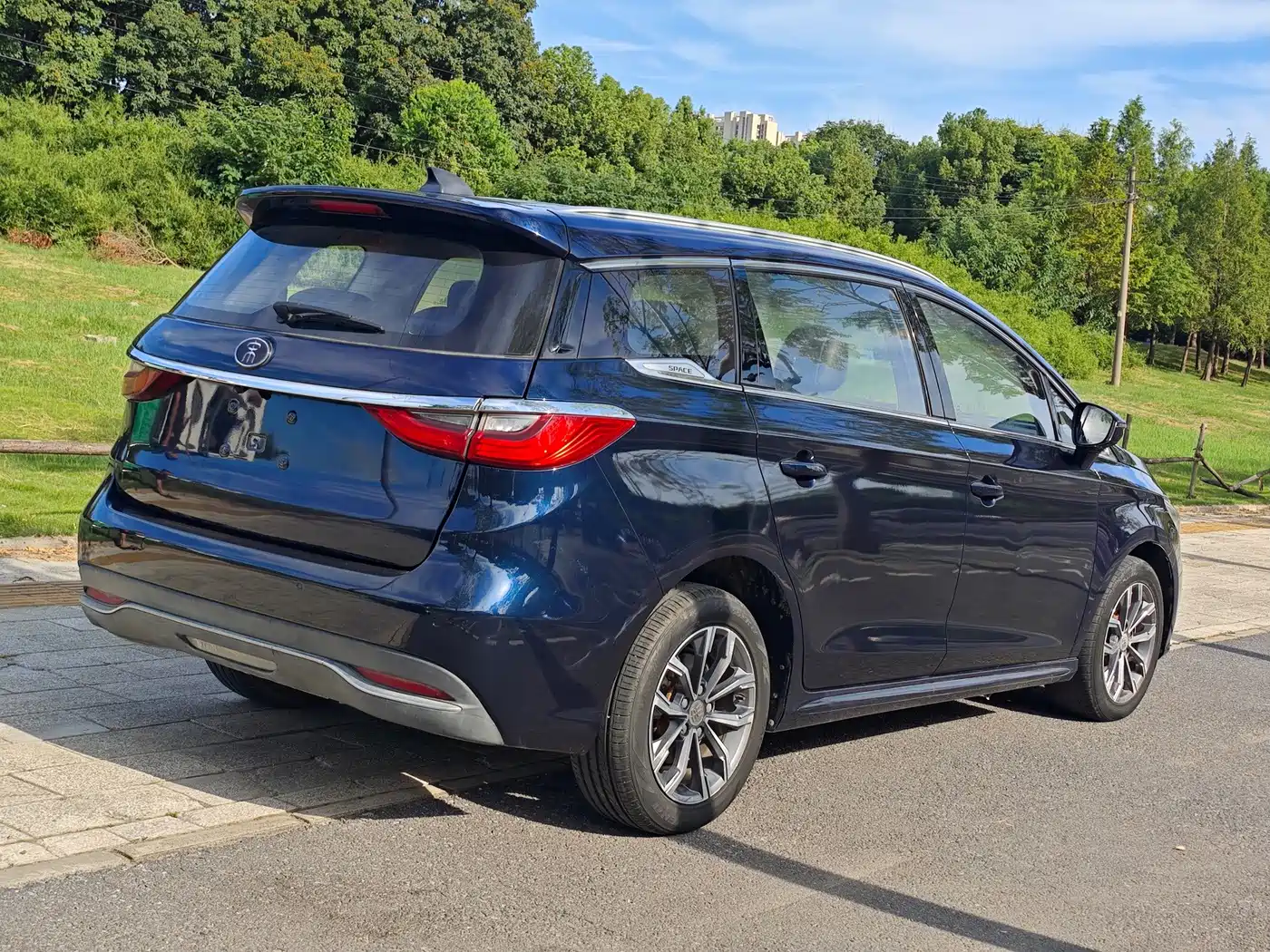 BYD Song MAX 2020 2019 1.5T Auto Smart Connected Sunroof 7-seater China VI