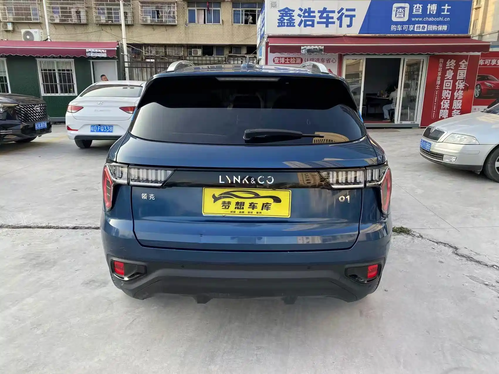 Photo 6 - Lynk & Co 01