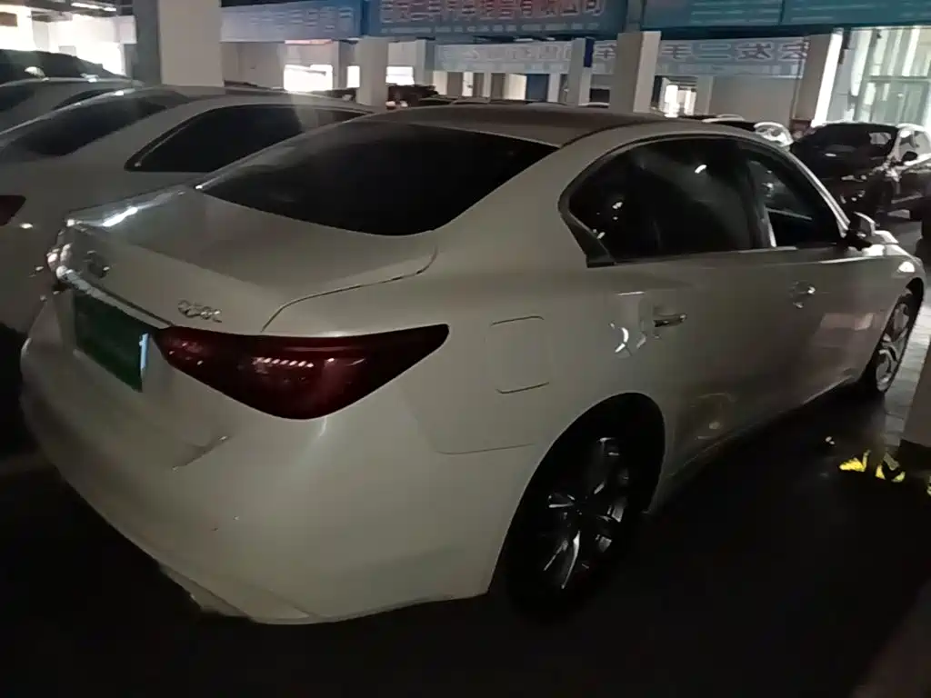 Фото 7 - Infiniti Q50L