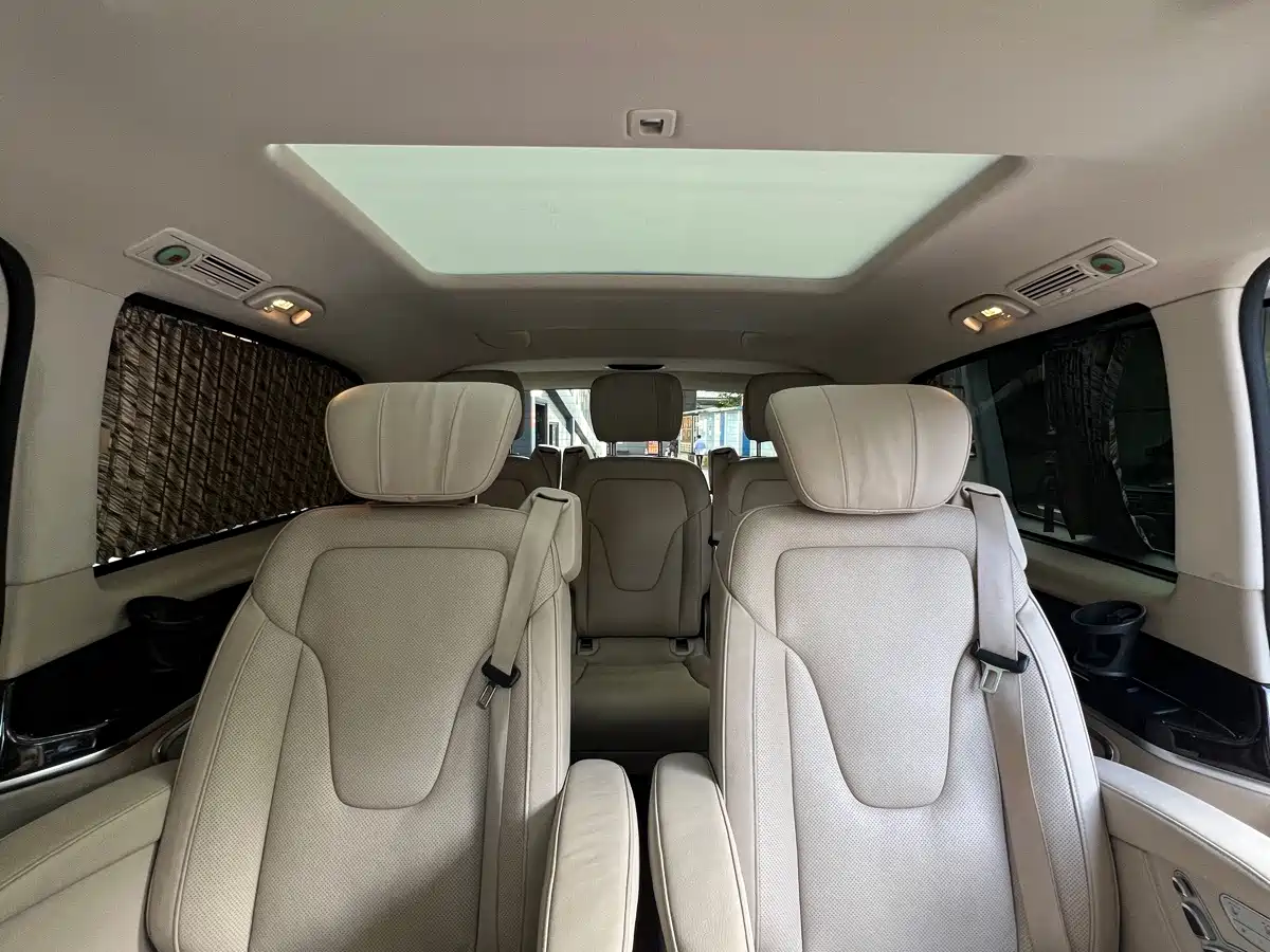 Mercedes-Benz V-Class 2017 2017 Model V 260 L Premium Extended Edition