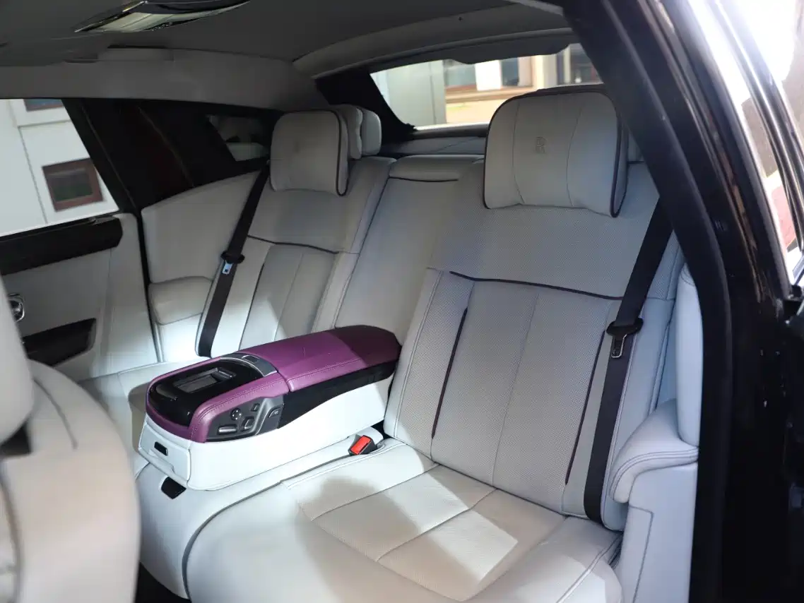 Rolls-Royce Phantom 2007 2004 Model 6.7L Standard Version