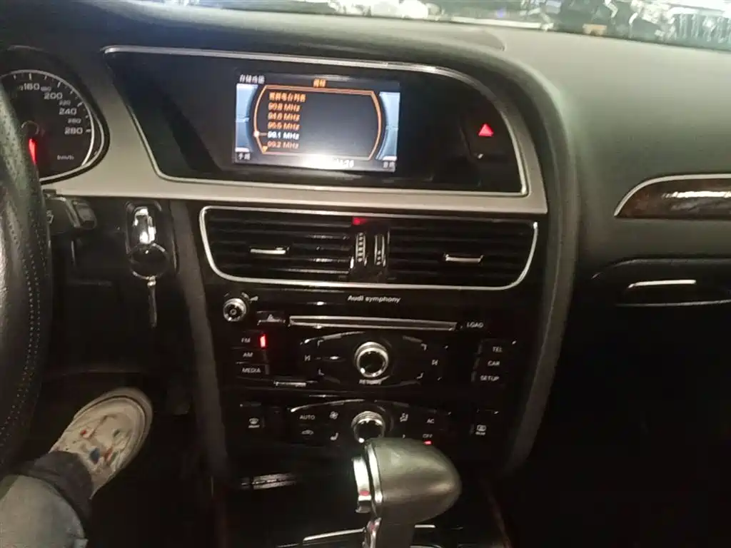 Audi A4L 2013 35 TFSI Automatic Comfort фото 13