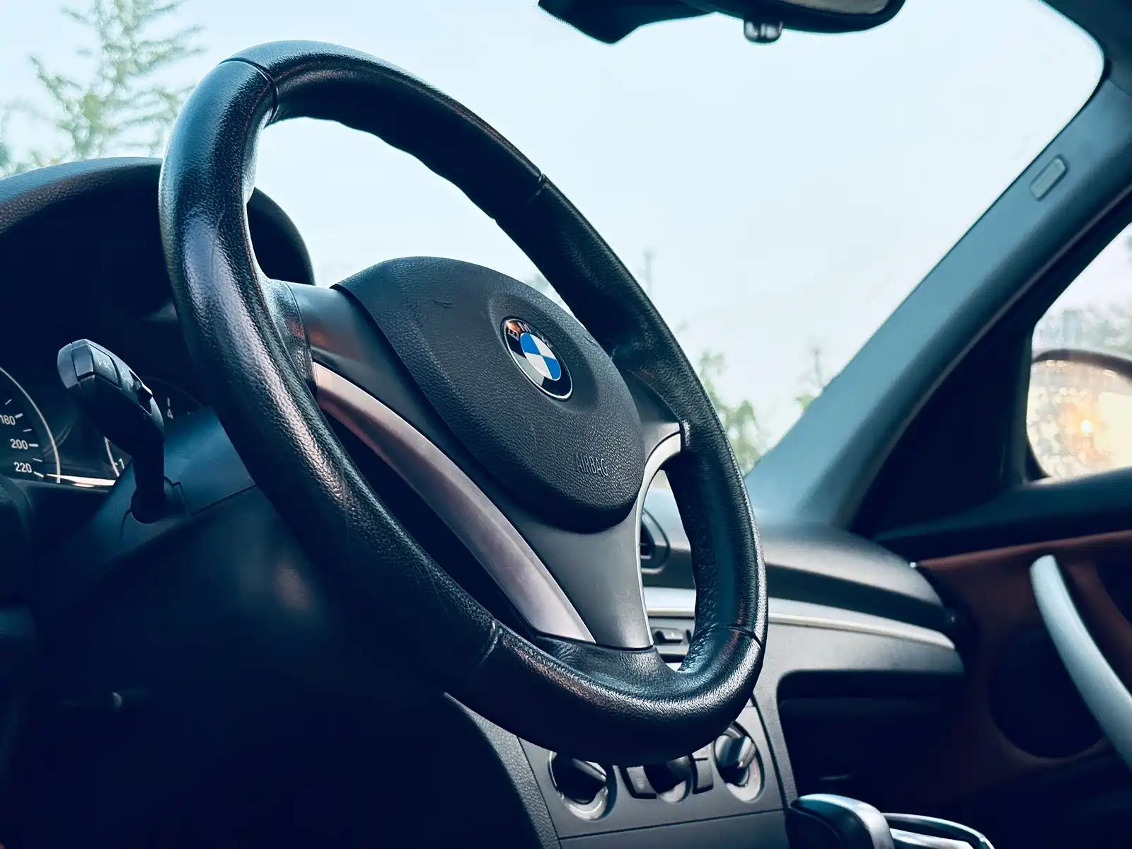 صورة 10 - BMW 1 Series (Import)