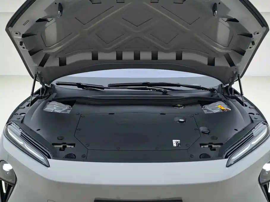 Фото 6 - NIO ET5T