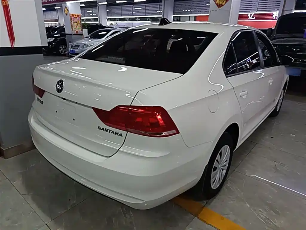 VOLKSWAGEN SANTANA