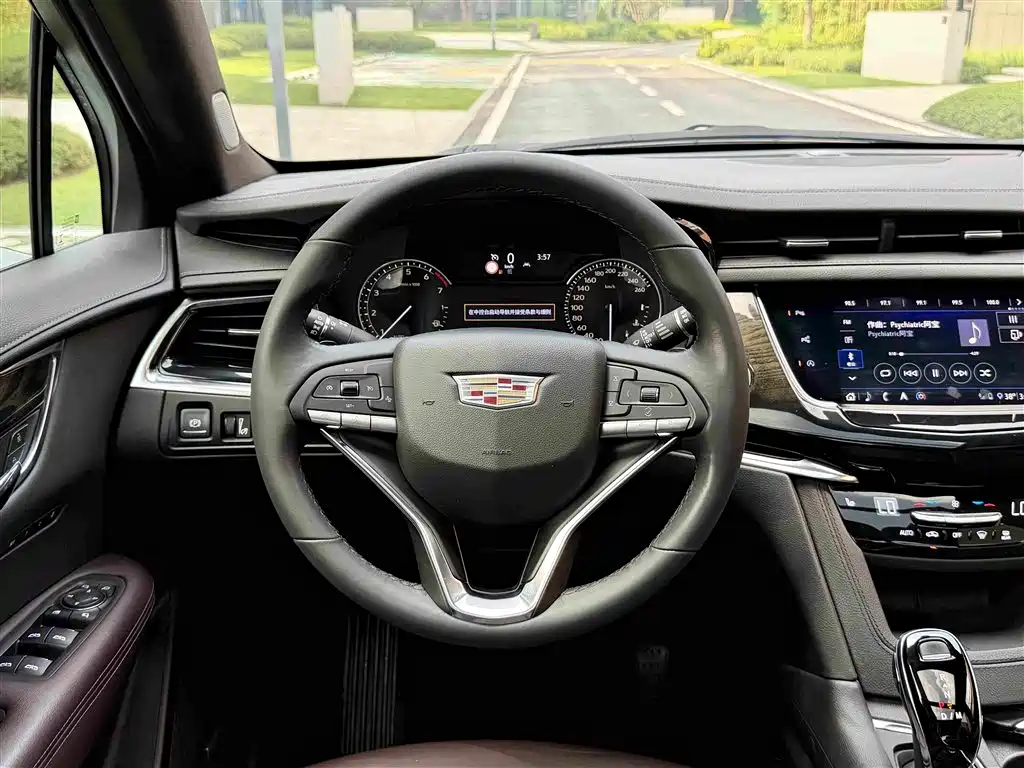 Cadillac XT6 2020 2020 28T 6-Seater Luxury Model