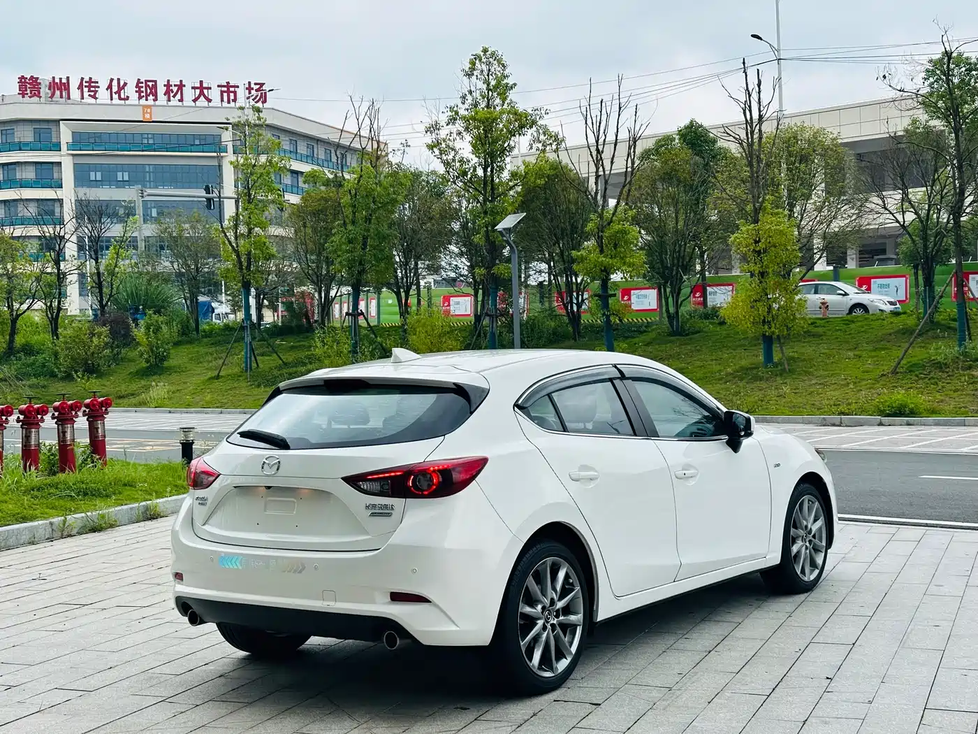 Фото 9 - Mazda Mazda 3