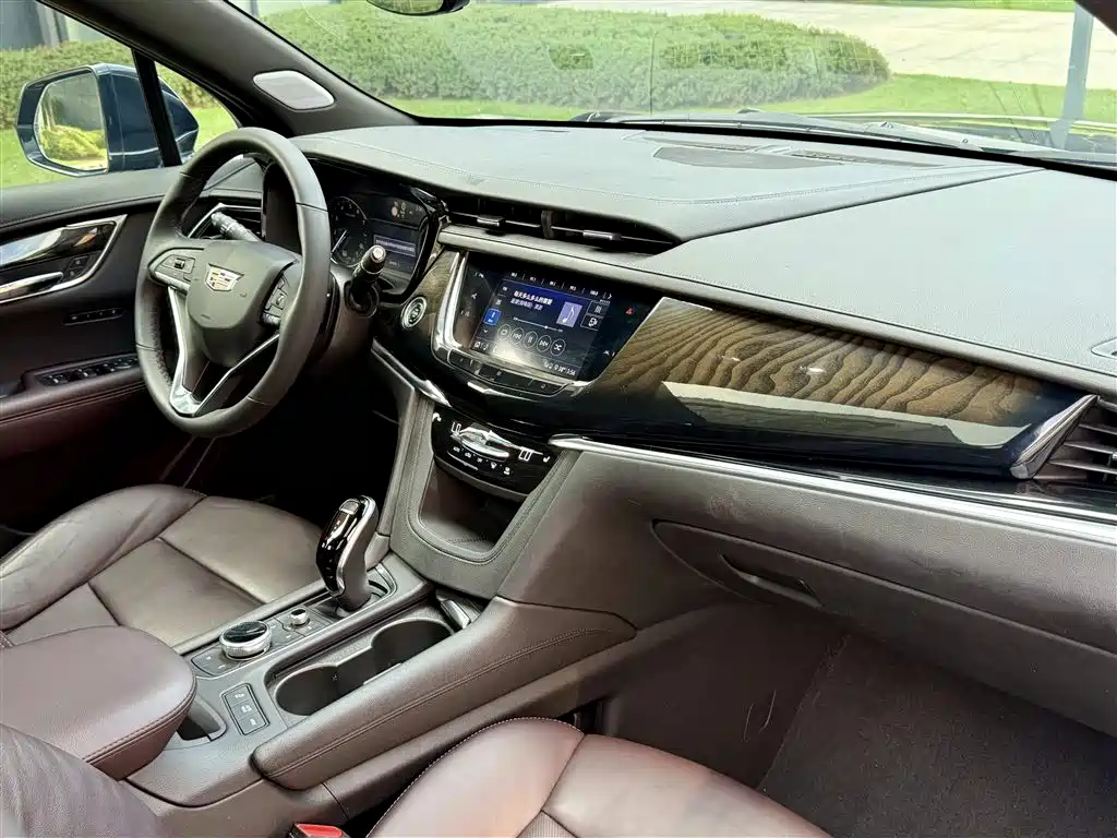 Cadillac XT6 2020 2020 28T 6-Seater Luxury Model