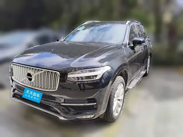 Volvo XC90 2018 T6 Momentum 5-seater — фото 1