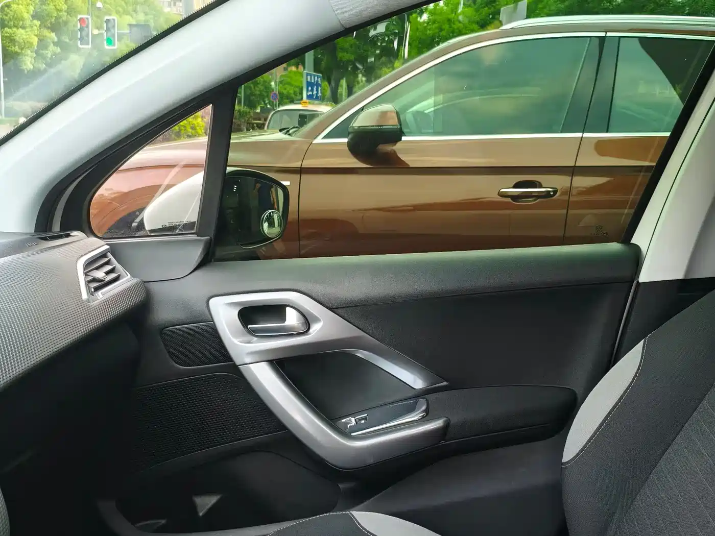 Peugeot 2008 2014 2014 1.6L Automatic Trend Edition