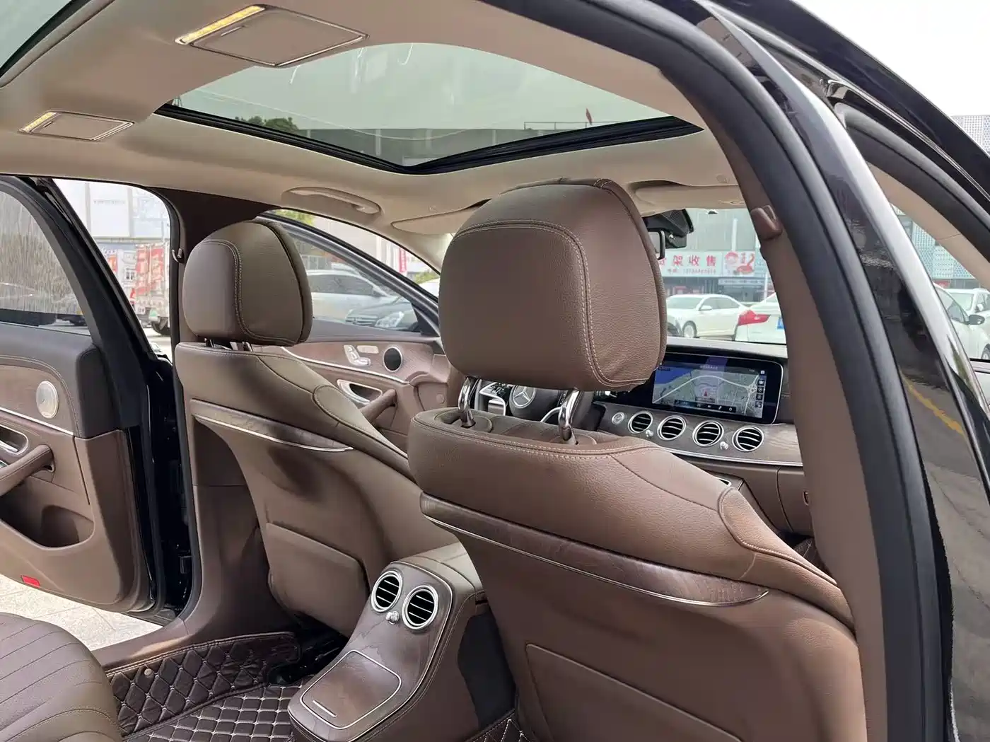 MERCEDES-BENZ E CLASS