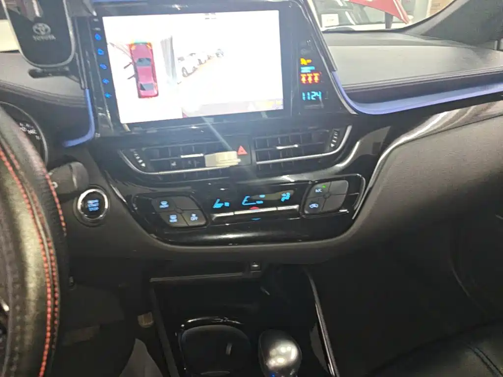 Toyota C-HR 2019 2018 2.0L Leading Edition China V