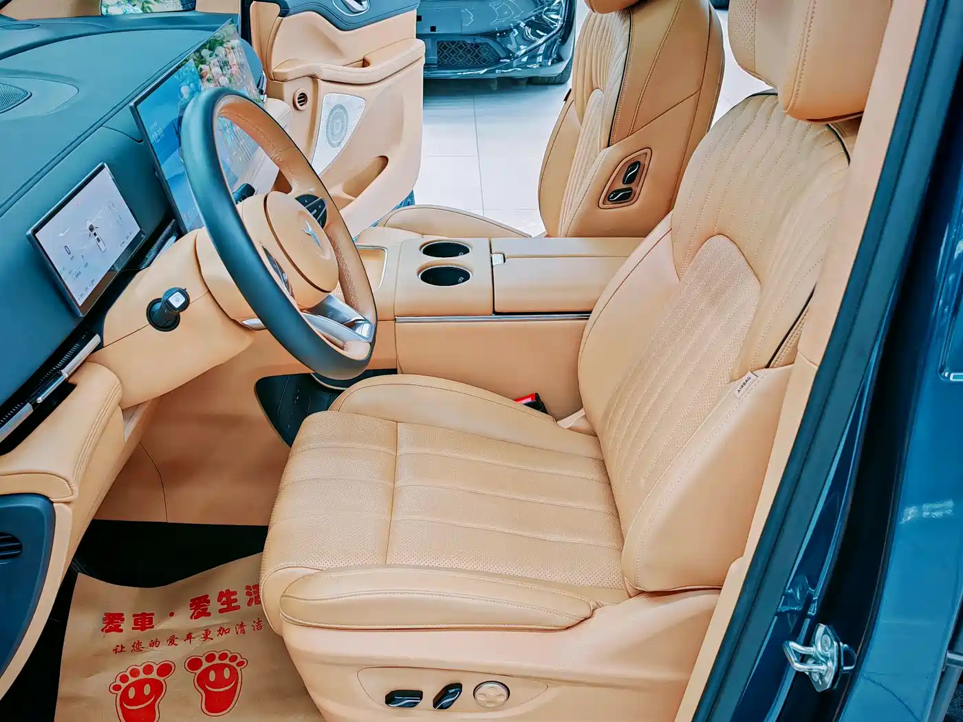 Voyah Auto Voyah Dreamer 2025 PHEV AWD Flagship Kunpeng Edition фото 5