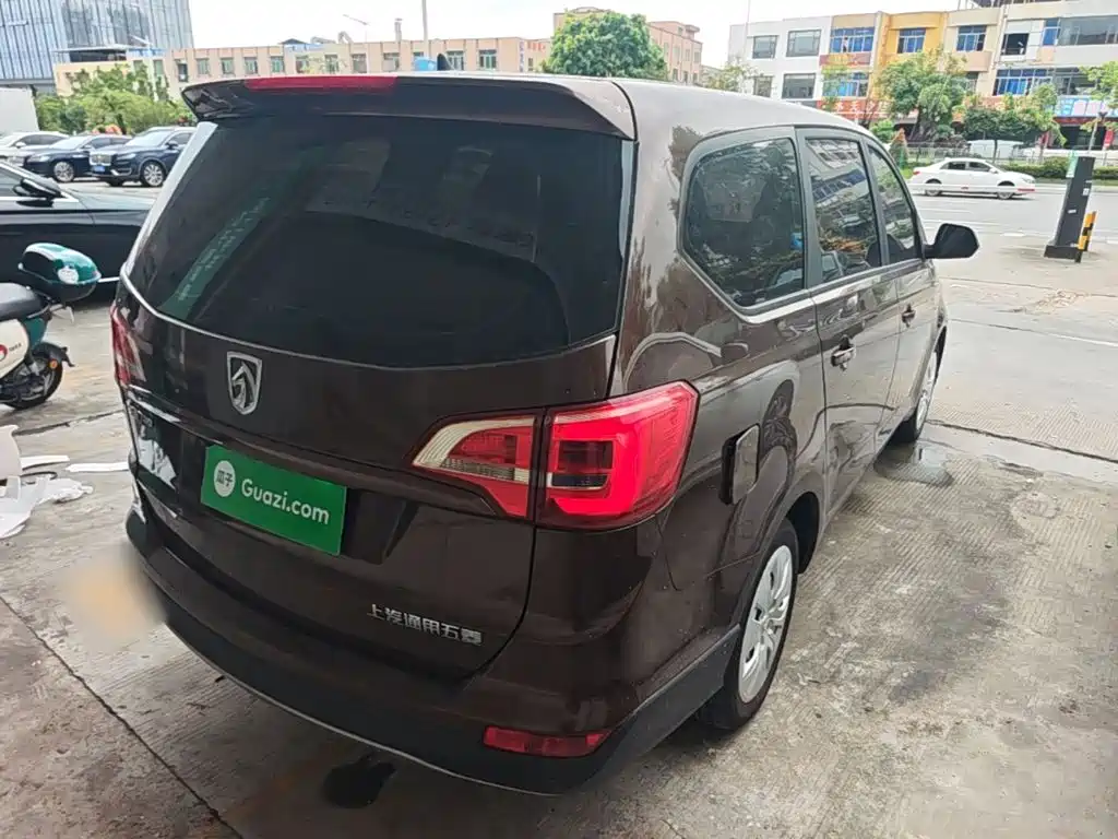 Baojun 730 2021 2019 1.5L Manual Value Edition 7-Seater China VI